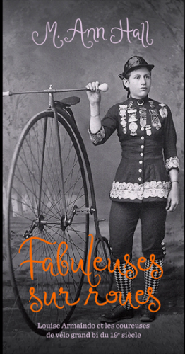 M. Ann Hall-couverture.png